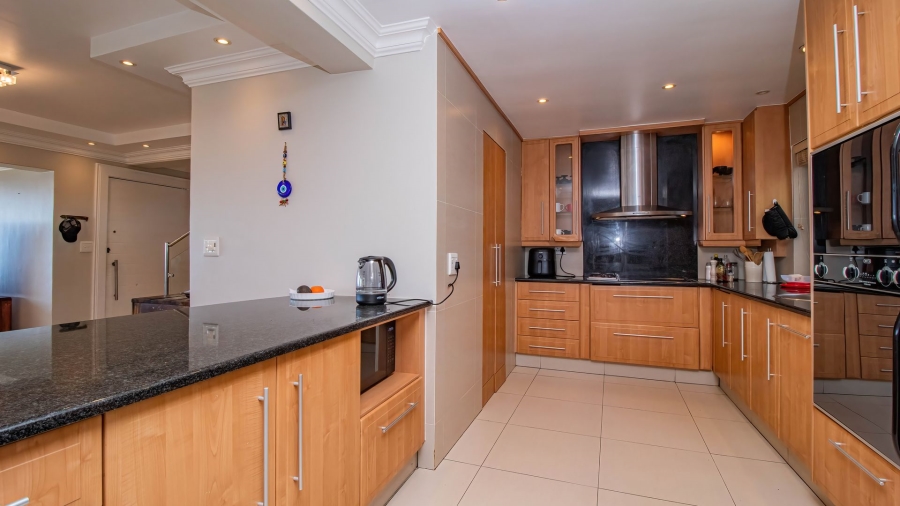To Let 4 Bedroom Property for Rent in Camps Bay Western Cape
